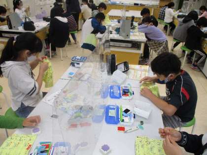 家庭科　手ぬいにトライ