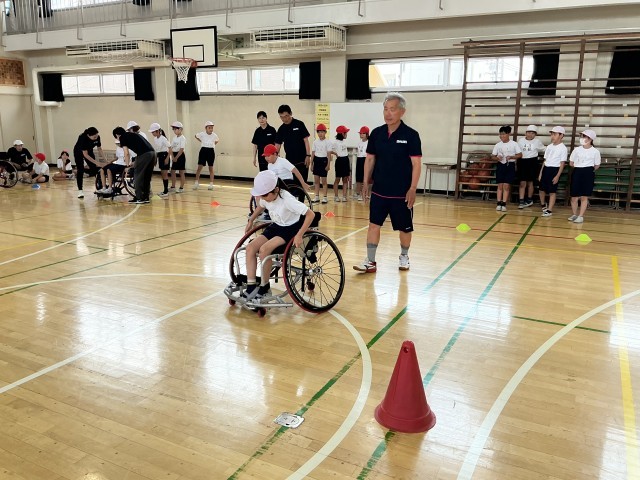 車椅子に大苦戦