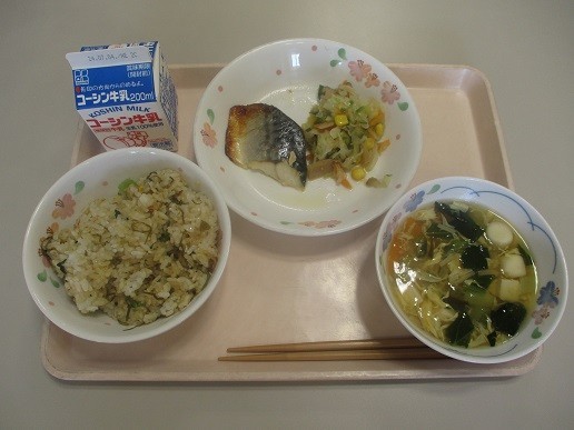 ６／２５給食１.jpg