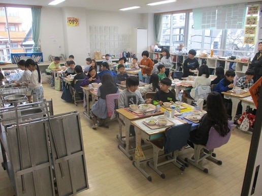 ３／６給食２.jpg