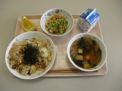 ４／１５給食１.jpg