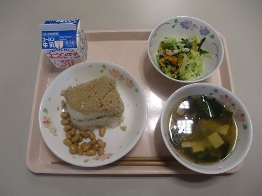 ５／１給食１.jpg