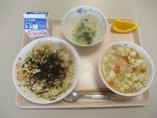 ５／２２給食１.jpg