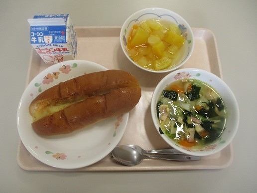 ５／２４給食１.jpg