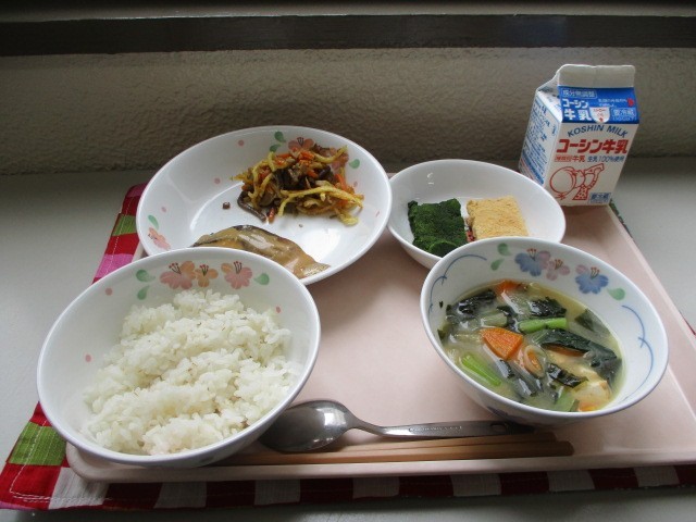 給食の写真