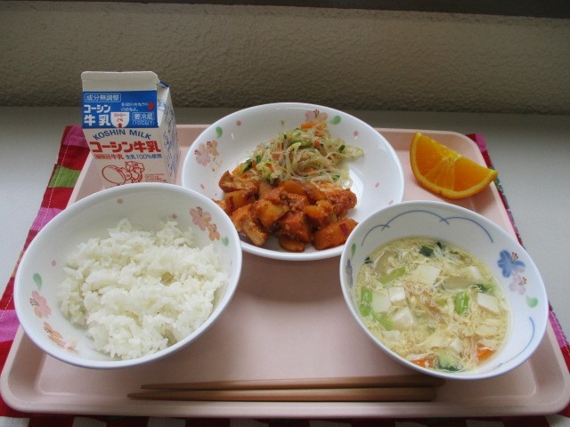 給食の写真