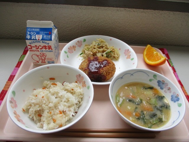給食の写真