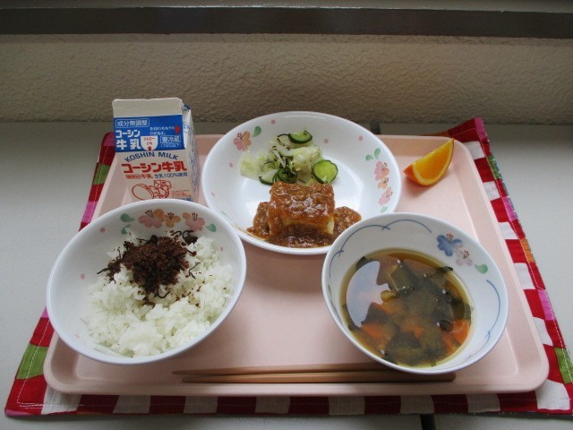 給食の写真