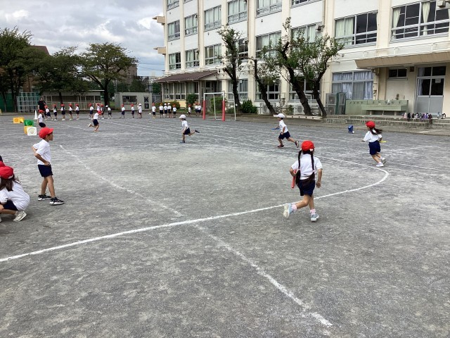 ③