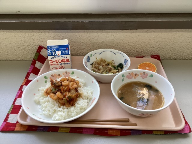 給食の写真