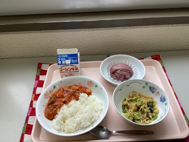 給食の写真