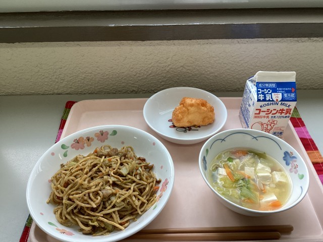 給食の写真