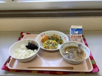 給食の写真