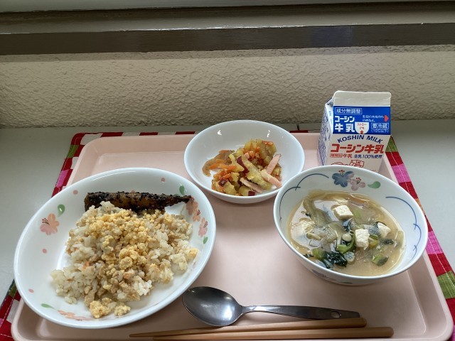 給食の写真