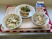 給食の写真