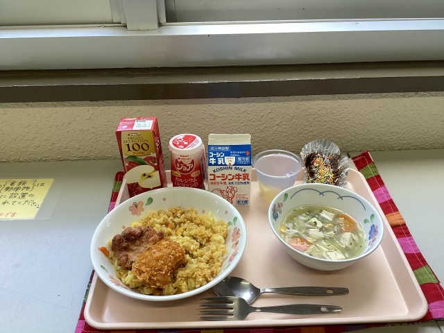 給食の写真