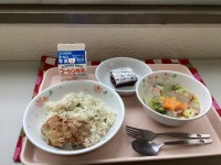 給食の給食の写真