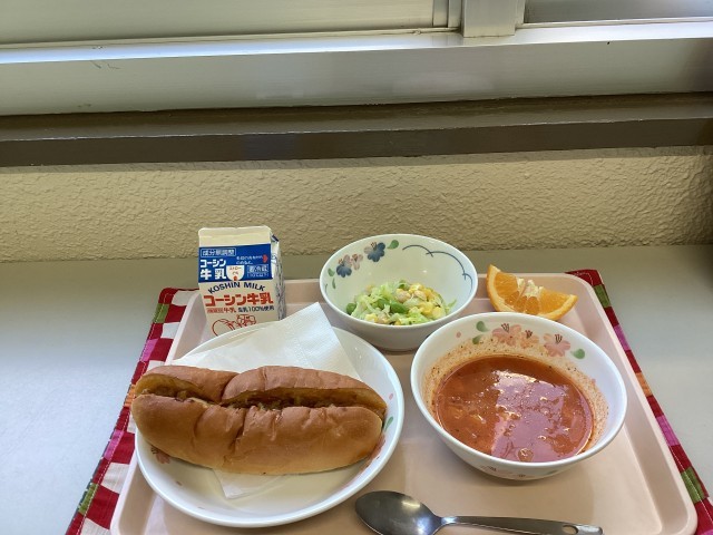 給食の写真