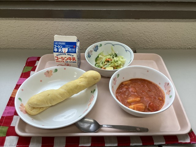 給食の写真