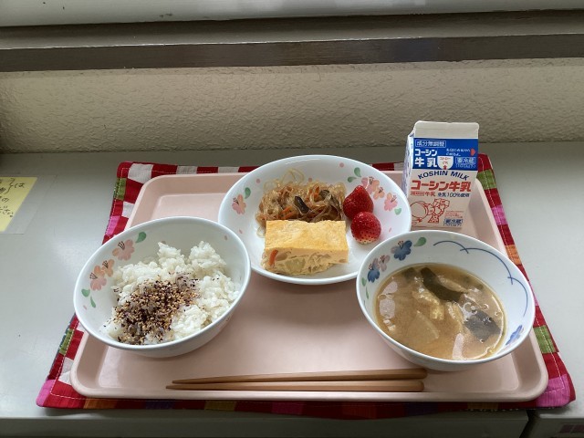 給食の写真