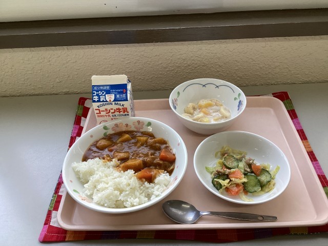給食の写真