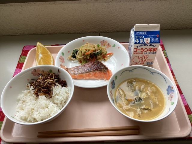 給食の写真