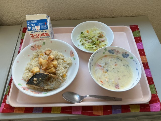 給食の写真