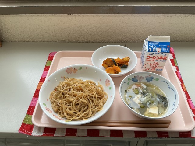 給食の写真