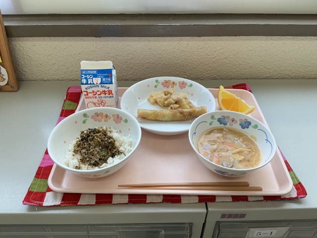 給食の写真
