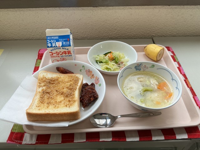 給食の写真
