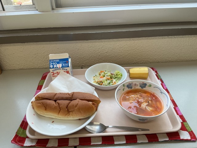 給食の写真