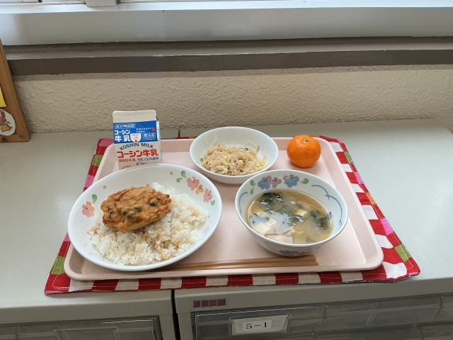 給食の写真