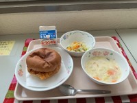 給食の写真