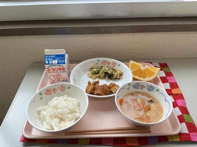 給食の写真