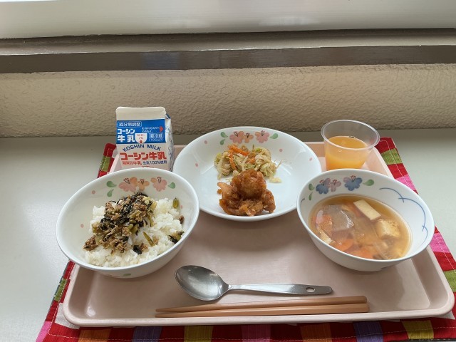 給食の写真