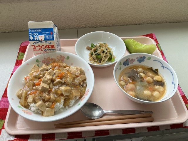 給食の写真