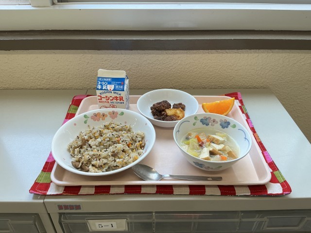 給食の写真