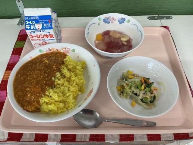 給食の写真