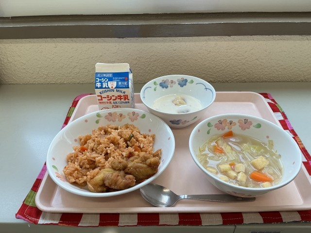給食の写真