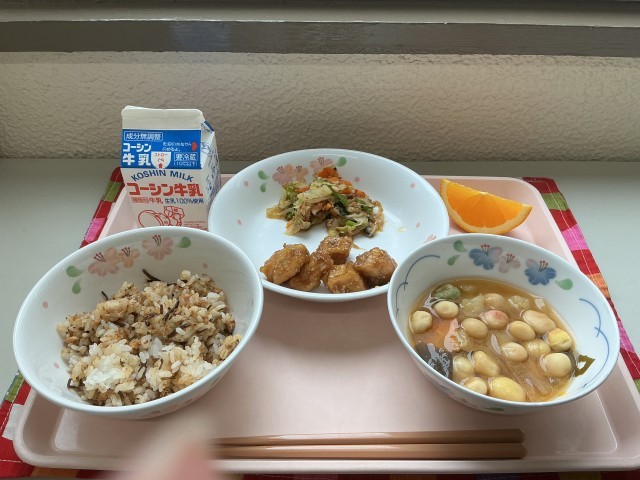 給食の写真
