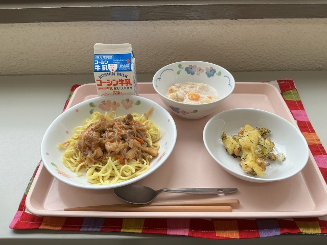 給食の写真
