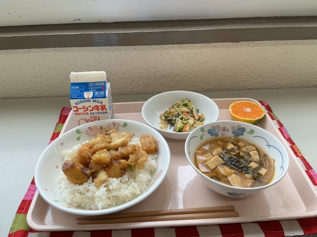 給食の写真