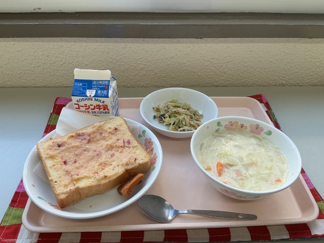 給食の写真