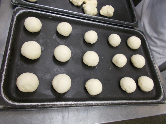 0424パン成形二次発酵.jpg
