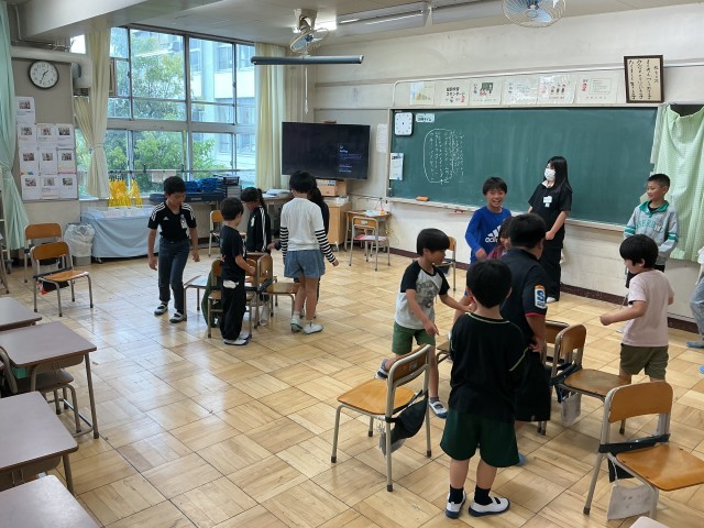 仲良くなろう！〜椅子とりゲーム〜