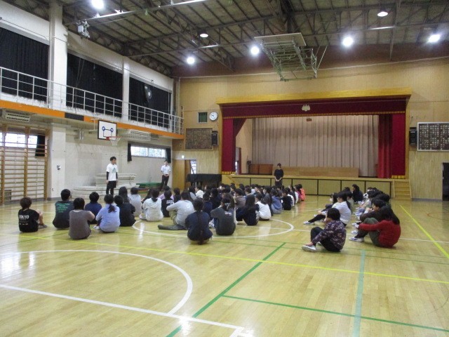 1120展覧会片付け5年.JPG