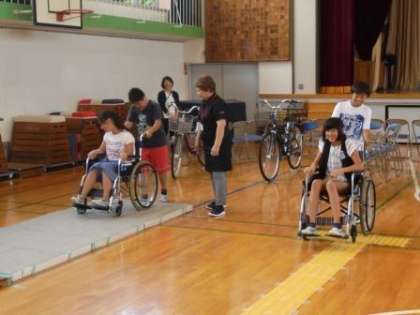 ６年車椅子体験