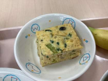 「きのことチーズのオムレツ」