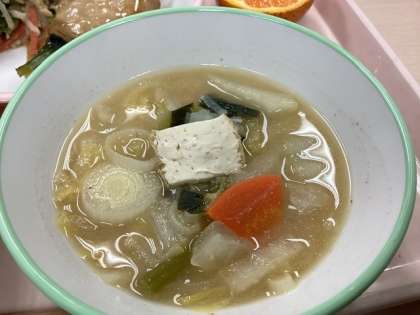 「野菜たくさん味噌汁」