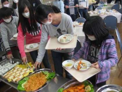 6年・バイキング給食